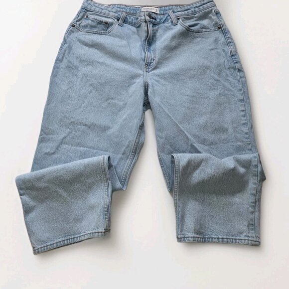 Abercrombie & Fitch Curve Love Jean Women 33 / 16R Light Blue High Rise Cropped - Picture 10 of 16